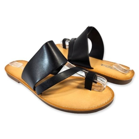 Soda Womens Sz 8.5 Black Faux Leather Toe Ring Slide Sandals Shoes - Picture 2 of 10